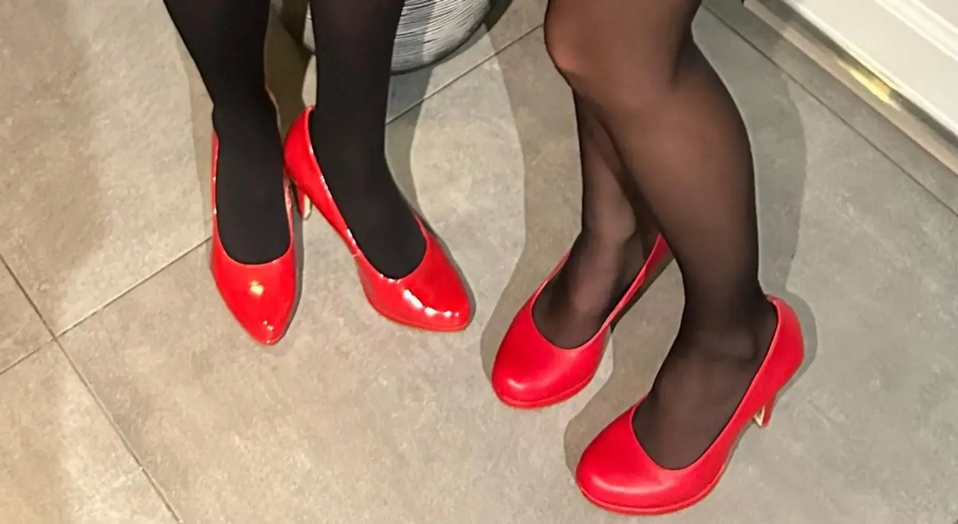 Leak & nude 3 — Sexy-french-feet