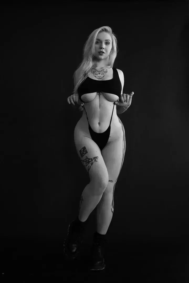 Leak & nude 3 — Angenoir