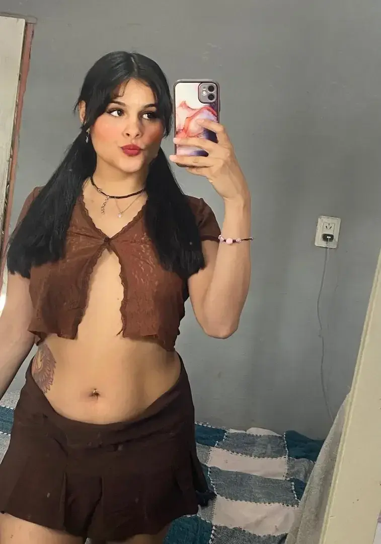 Tu en pense quoi des mini jupes ?🙊 n’hésite pas à venir me le dire en privé 😏