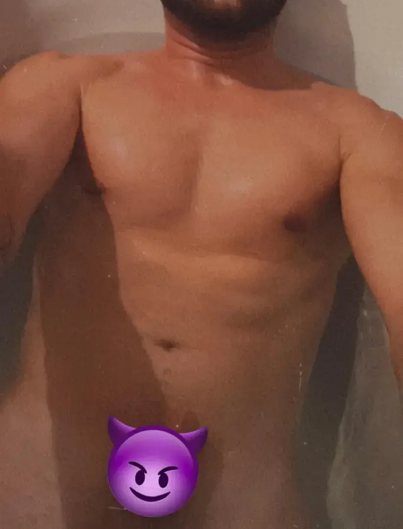 Leak & nude 1 — Fantasmenoir