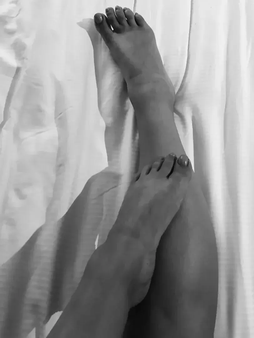 Leak & nude 4 — Lespiedsdetavoisine
