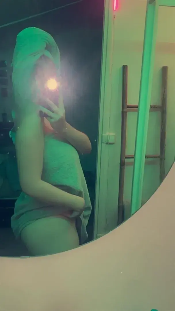 Leak & nude 4 — Sky_gloow1