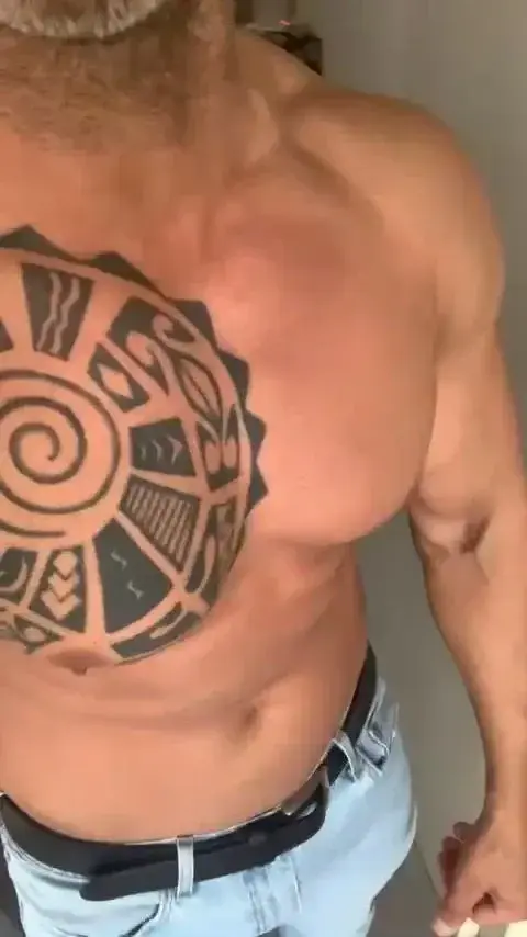 Leak & nude 5 — Gladiateurfit