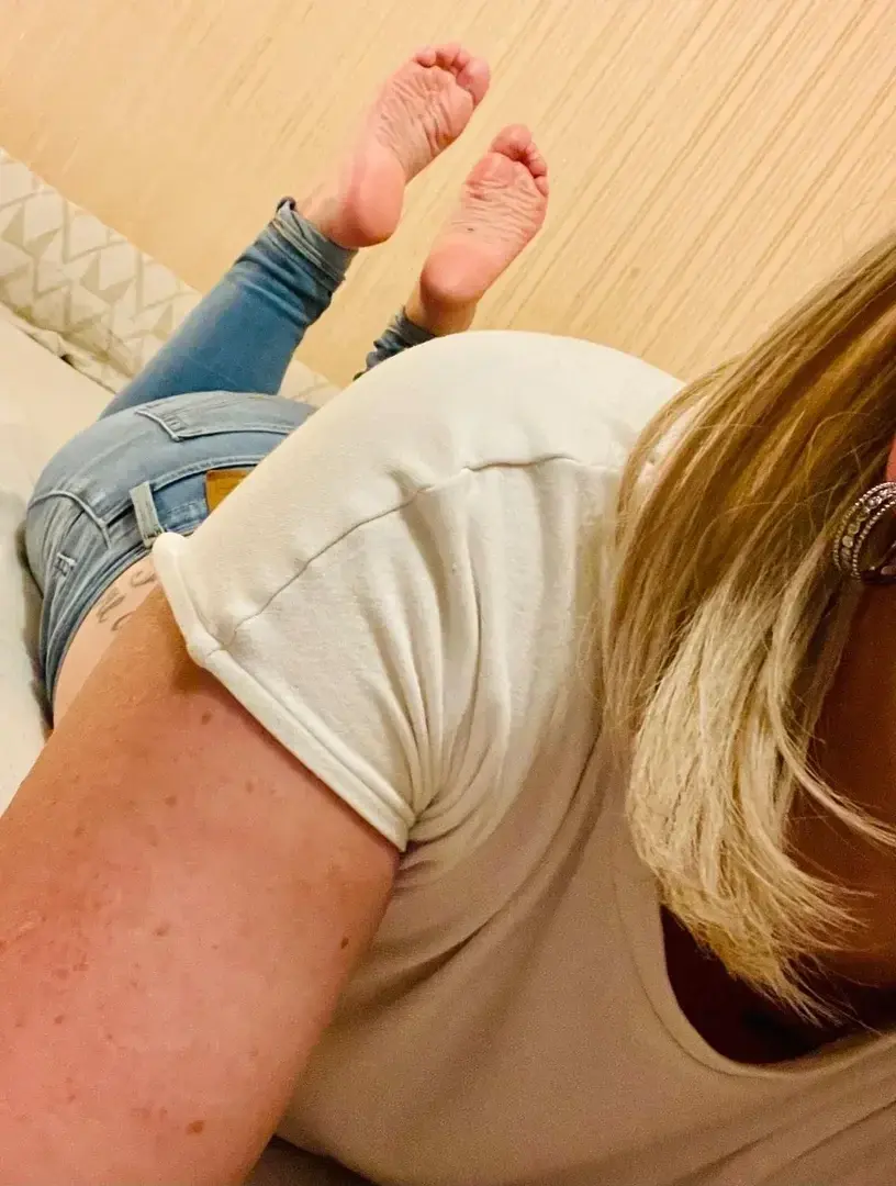 Leak & nude 1 — Poppylittlefrenchiefeet