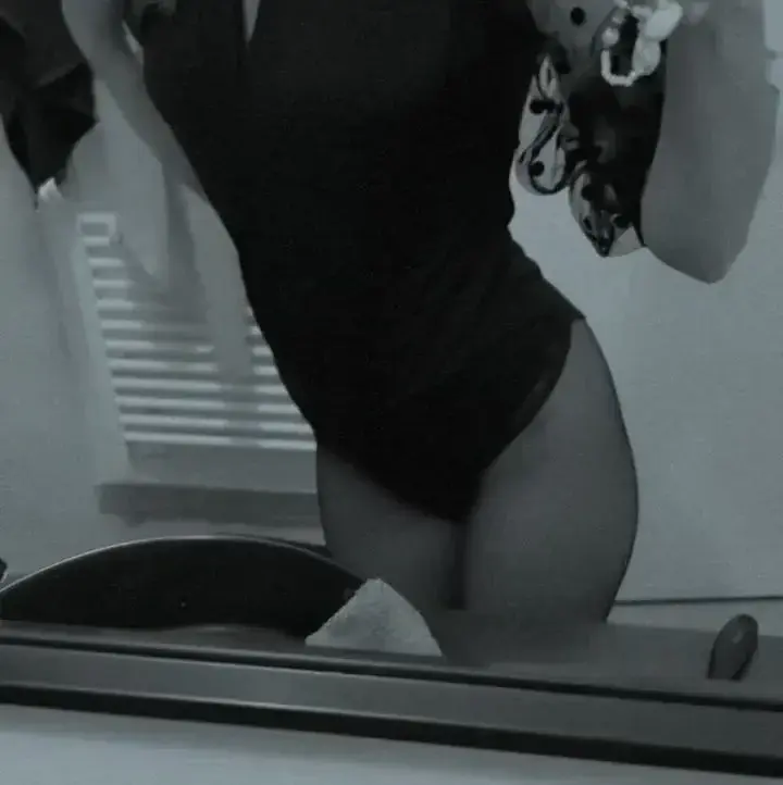 Leak & nude 2 — Celina-