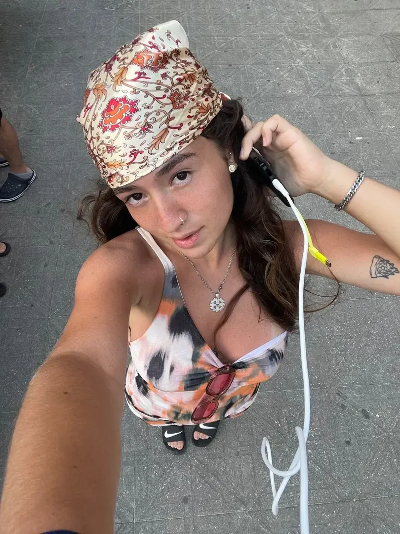 Leak & nude MYM — Eva2toulouse : « Bonjour, je suis de retour ! » (MYM)
