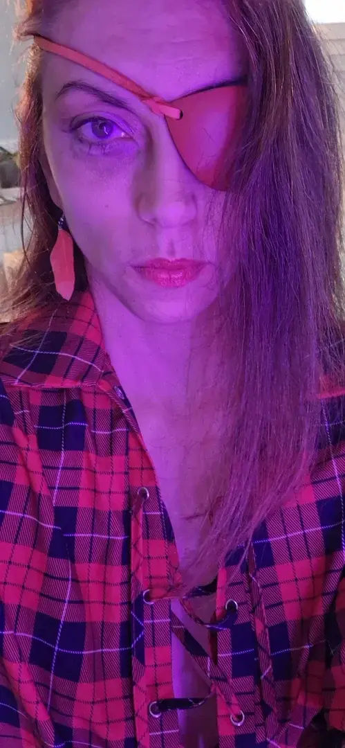 je te souhaite une bonne journée xoxo