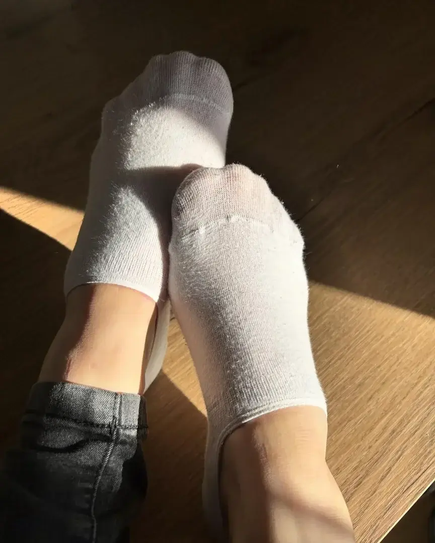 Leak & nude 2 — Piedsenextase