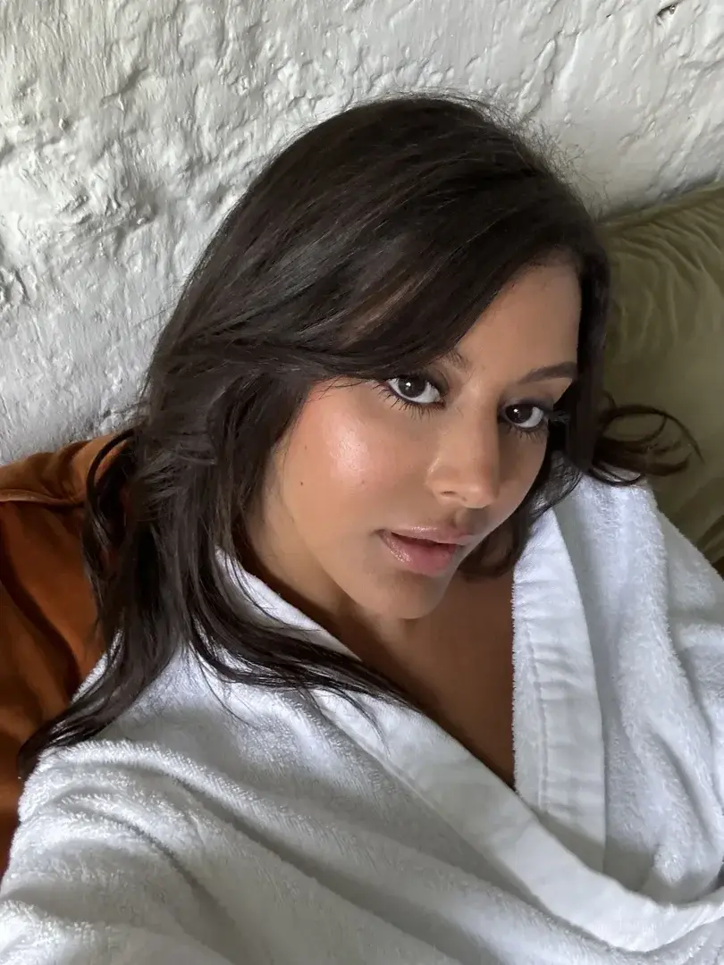 Leak public de Zahia — « description de la photo » (nude) sur MYM