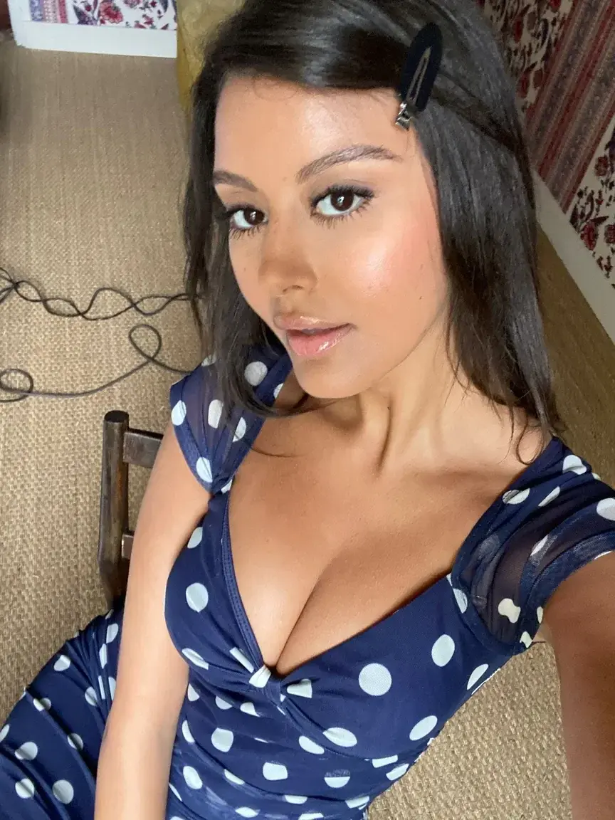 Leak & nude 15 — Zahia