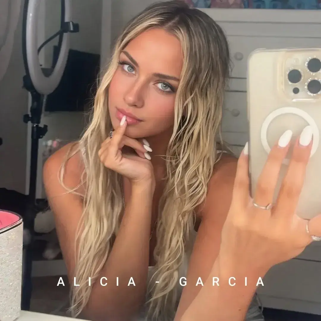 Leak & nude 8 — alicia_garcia_
