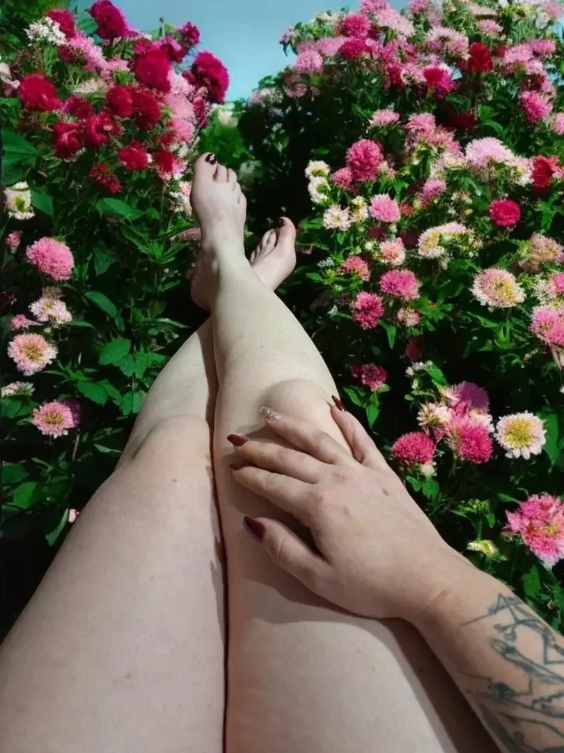 Leak & nude 1 — Glaam-feet