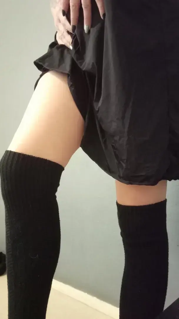Leak & nude 3 — Paysdesmerveilles24
