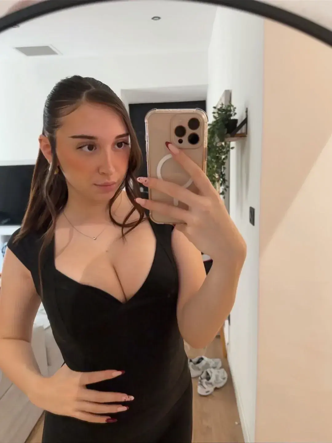 Aperçu public — Victoriavct : « Honnêtement tu me trouves comment ?? » (MYM) — pas un leak