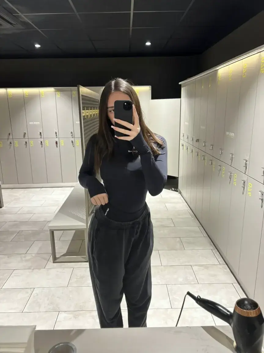 Leak & nude MYM — Victoriavct : « Imagine nous ensemble la mtn, il se passe quoi ?? » (MYM)