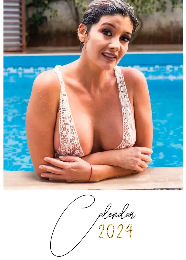 Leak & nude MYM — Monic : « Mi amor !! Pide tus 2 Calendarios por el precio de uno 😘🤗 » (MYM)
