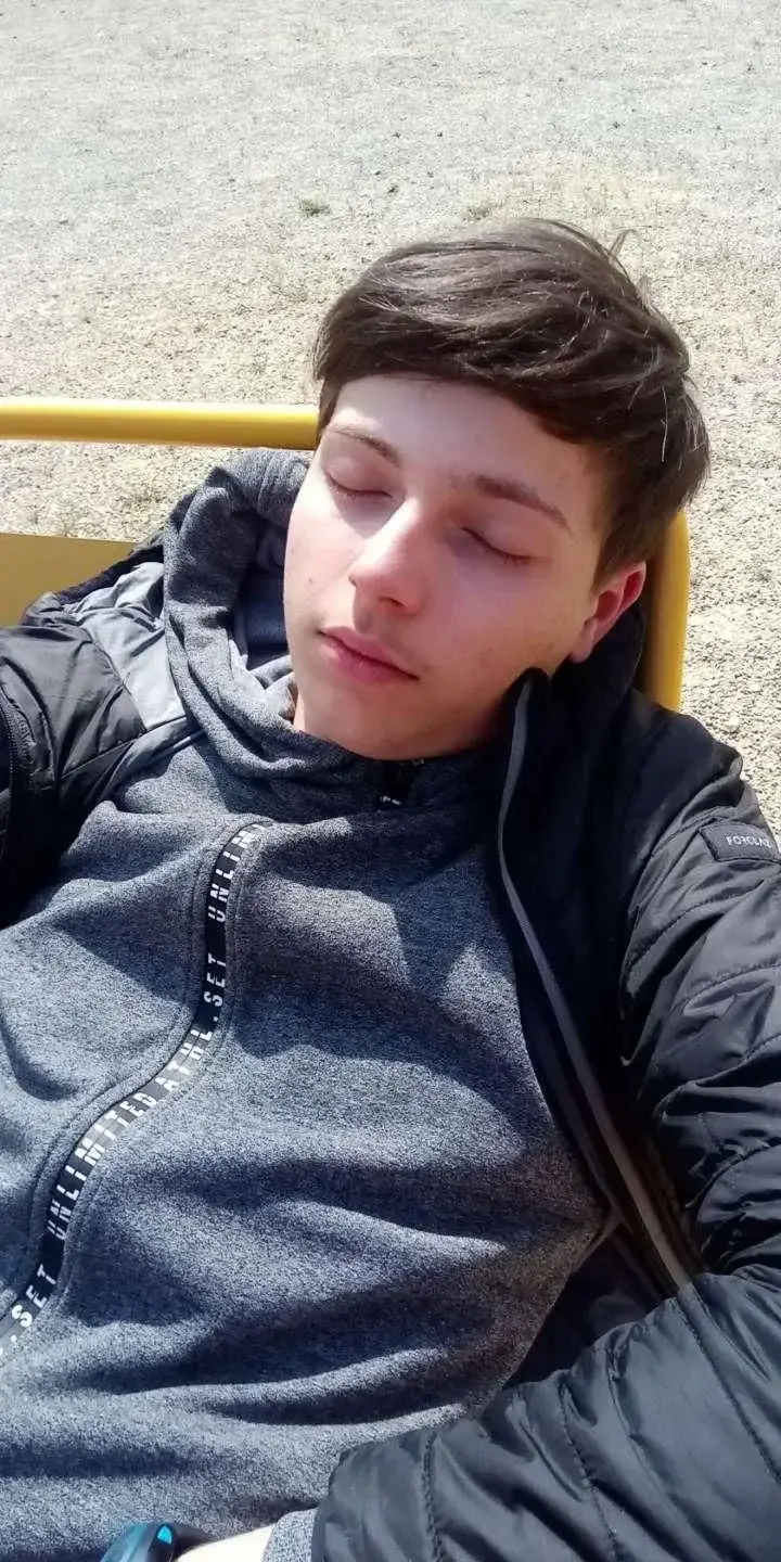 Laissez moi dormir les filles!! Le consentement c est important🔥🗿