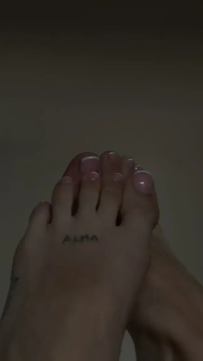 👣 💅
