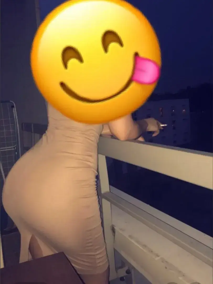 Anissa75017 - Photo exclusive MYM 1 | French Modèles