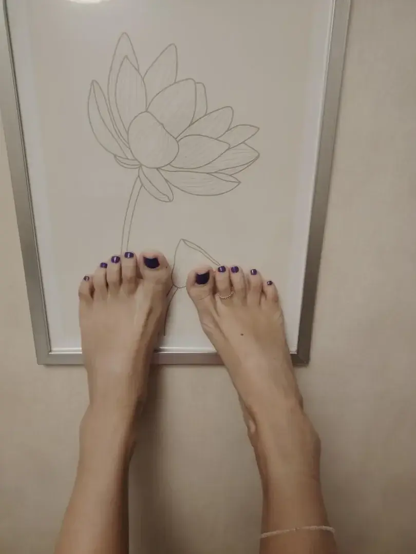 Leak & nude 8 — Beauty_of_feet_girl