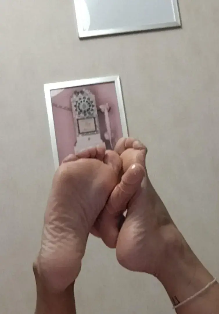 Leak & nude 10 — Beauty_of_feet_girl