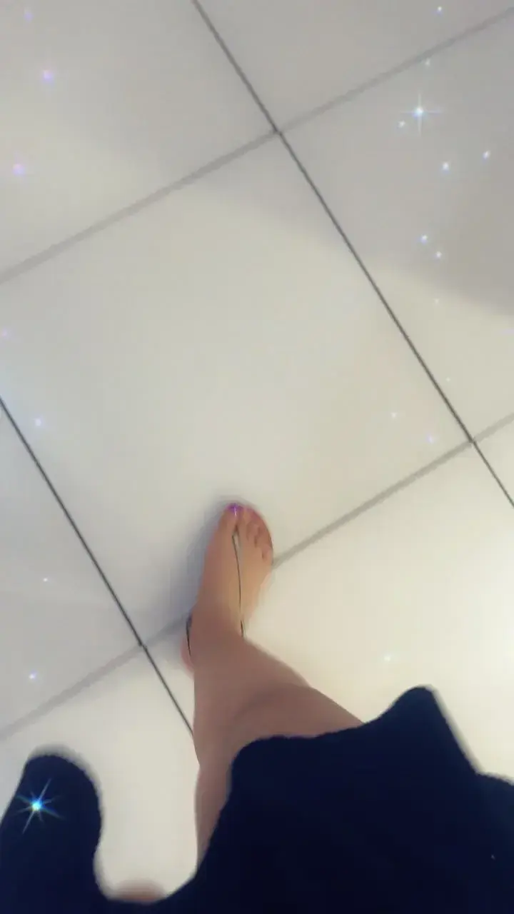 Leak & nude 3 — Tikalite