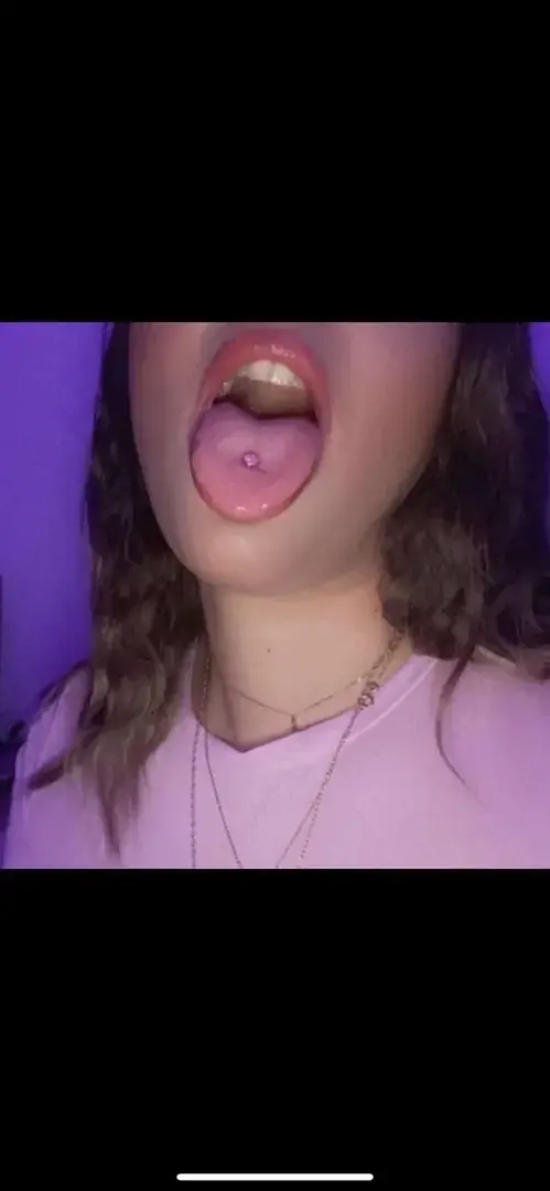 J’ai envie d’un gangbang… venez en MP