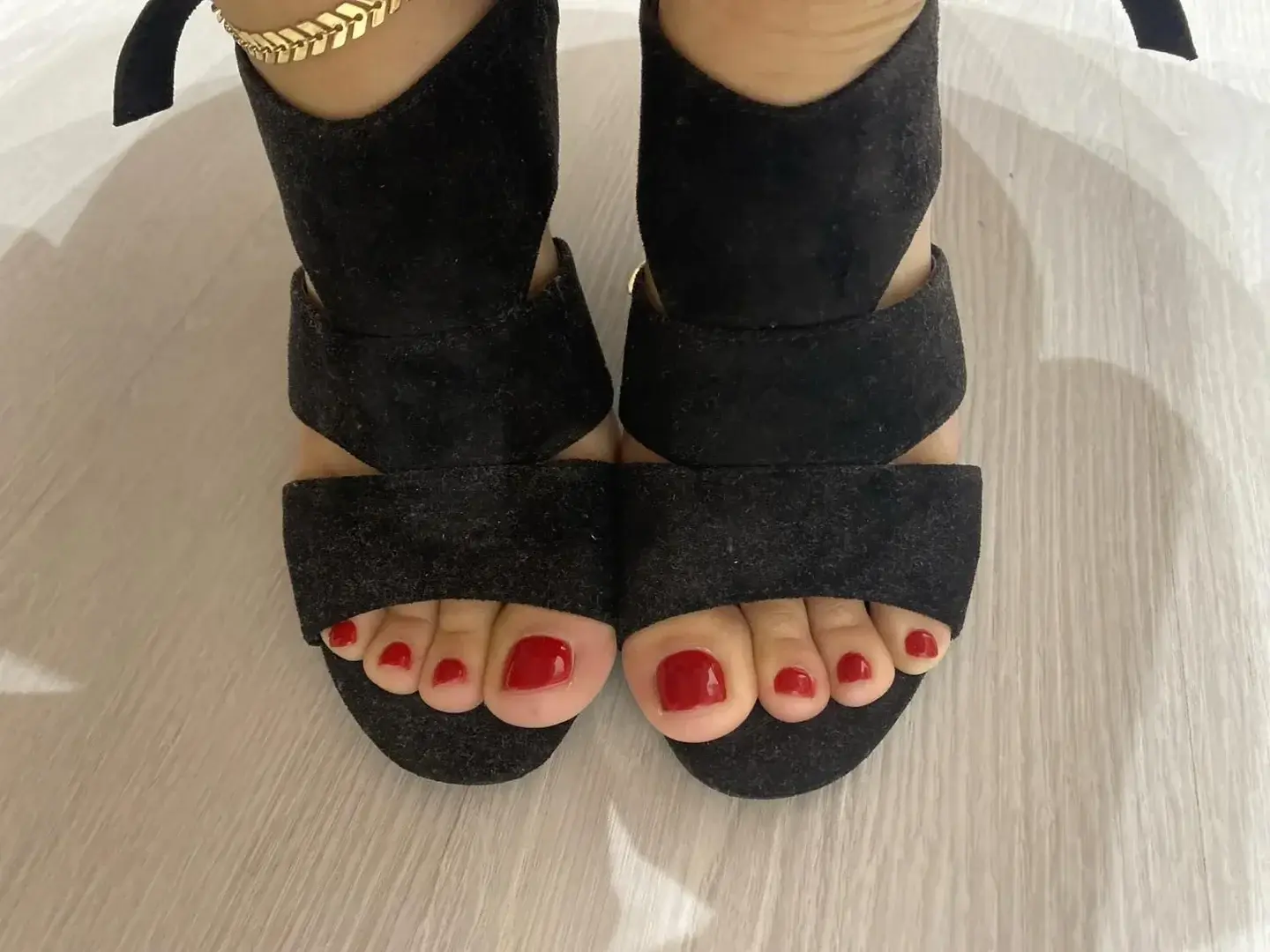 Leak & nude 3 — Cutelegslara