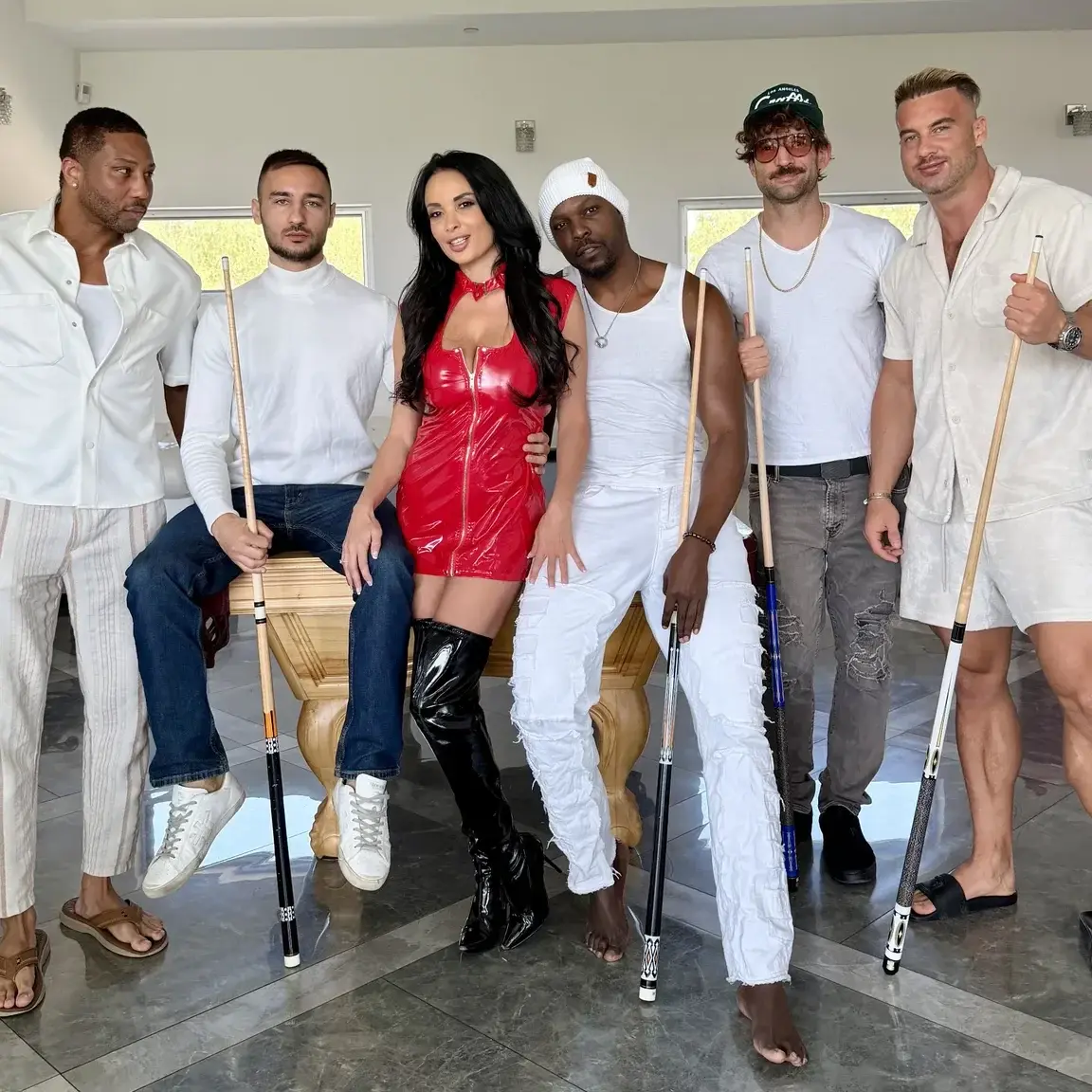 Leak & nude MYM — Anissakate : « ⚠️ LA VIDÉO COMPLÉTE LONGUE DURÉE EST DANS LA RUBRIQUE MOOD ⚠️GANG BANG ANNIVERSAIRE 🎂🍆🍆🍆🍆🍆Mes copines toujours bien intentionnées m'ont offert le plus beau des cadeaux !!!5 beaux mecs pour s'occuper de moi...Merci les filles 😜😍🤩 » (MYM)