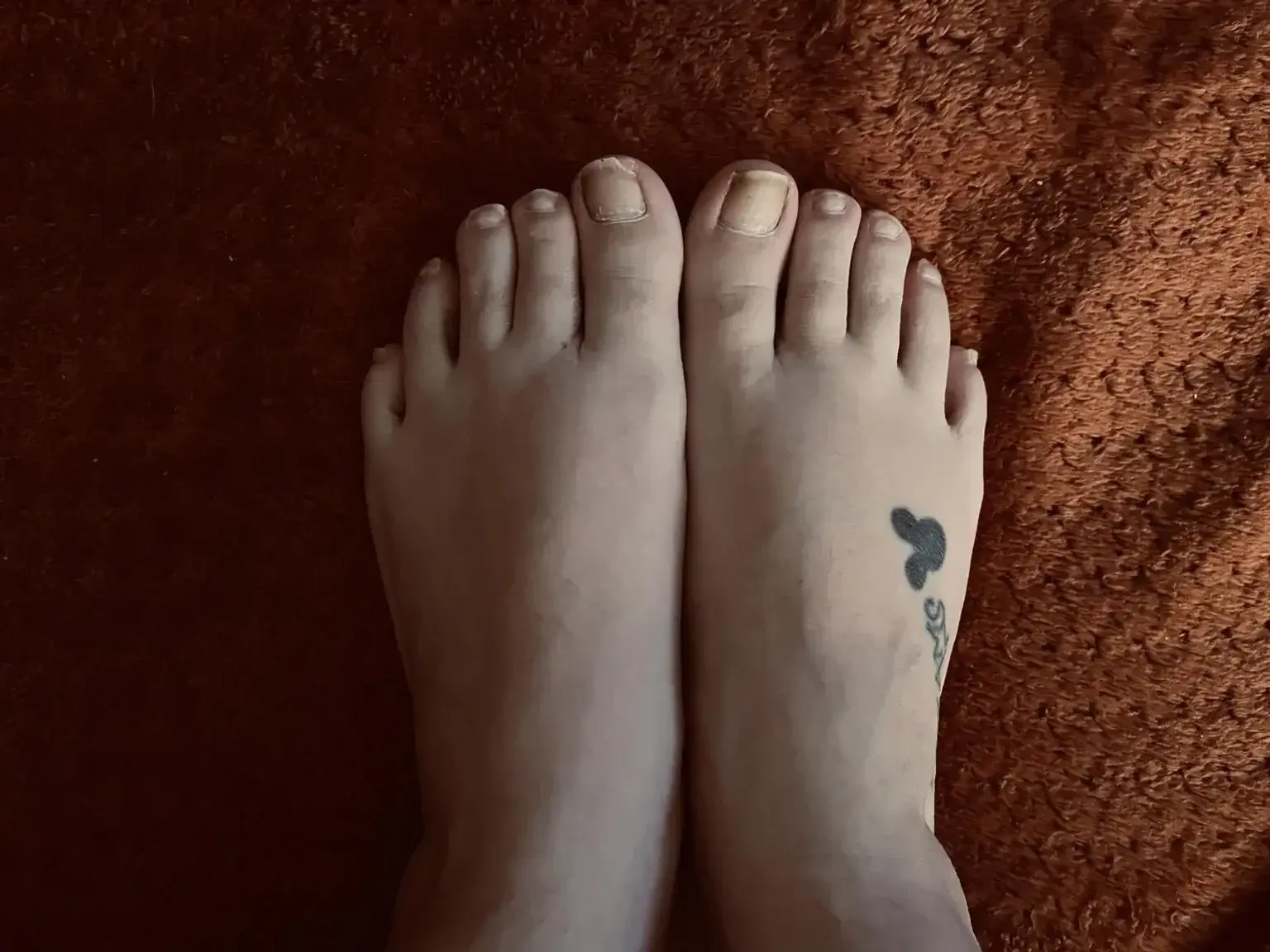 Leak & nude 1 — Piedtatoue_
