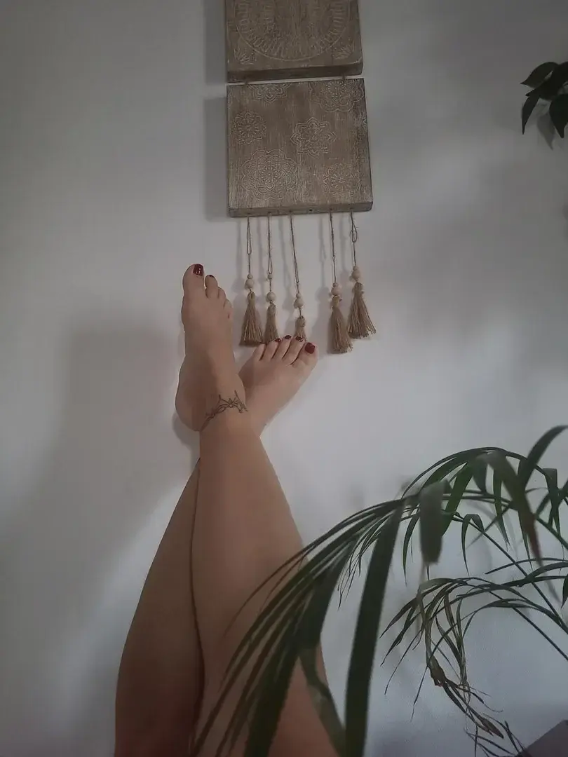 Piedsdevelour3 - Photo exclusive MYM 9 | French Modèles