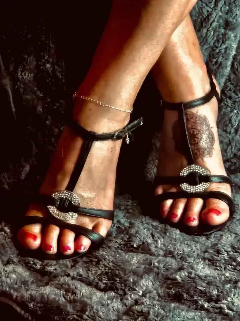 Leak & nude 3 — Petitpied-mignon35