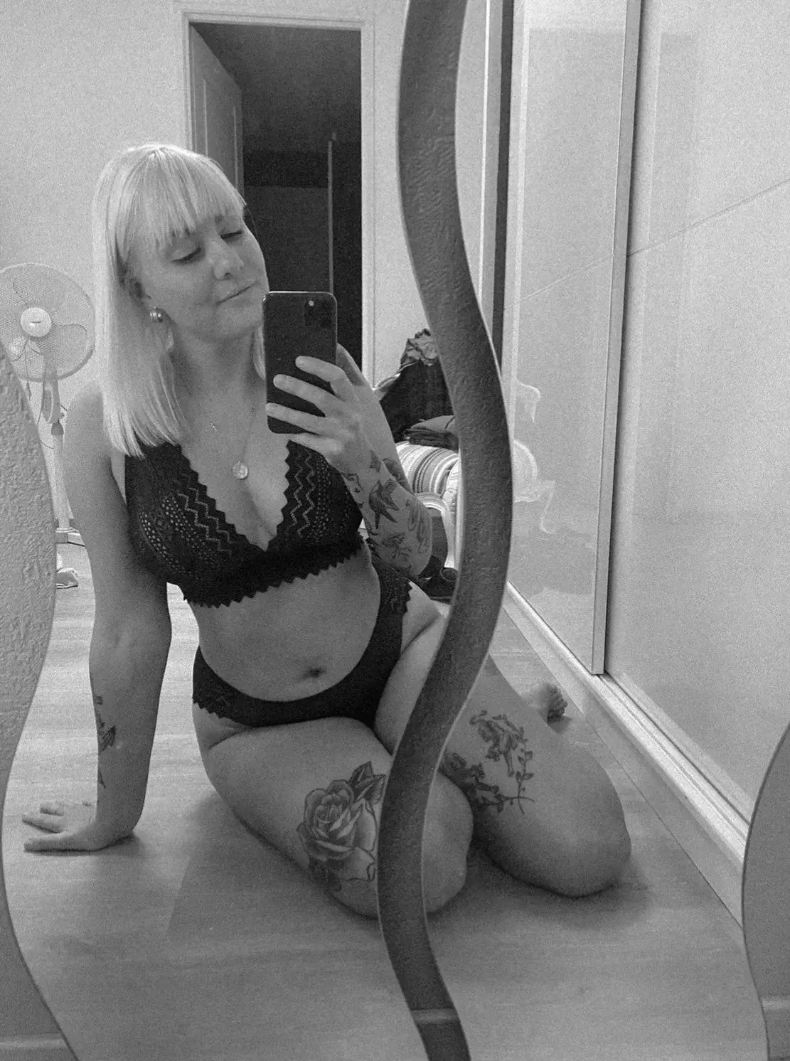Leak & nude 2 — Moobylette
