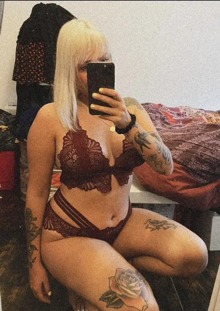 Leak & nude 3 — Moobylette