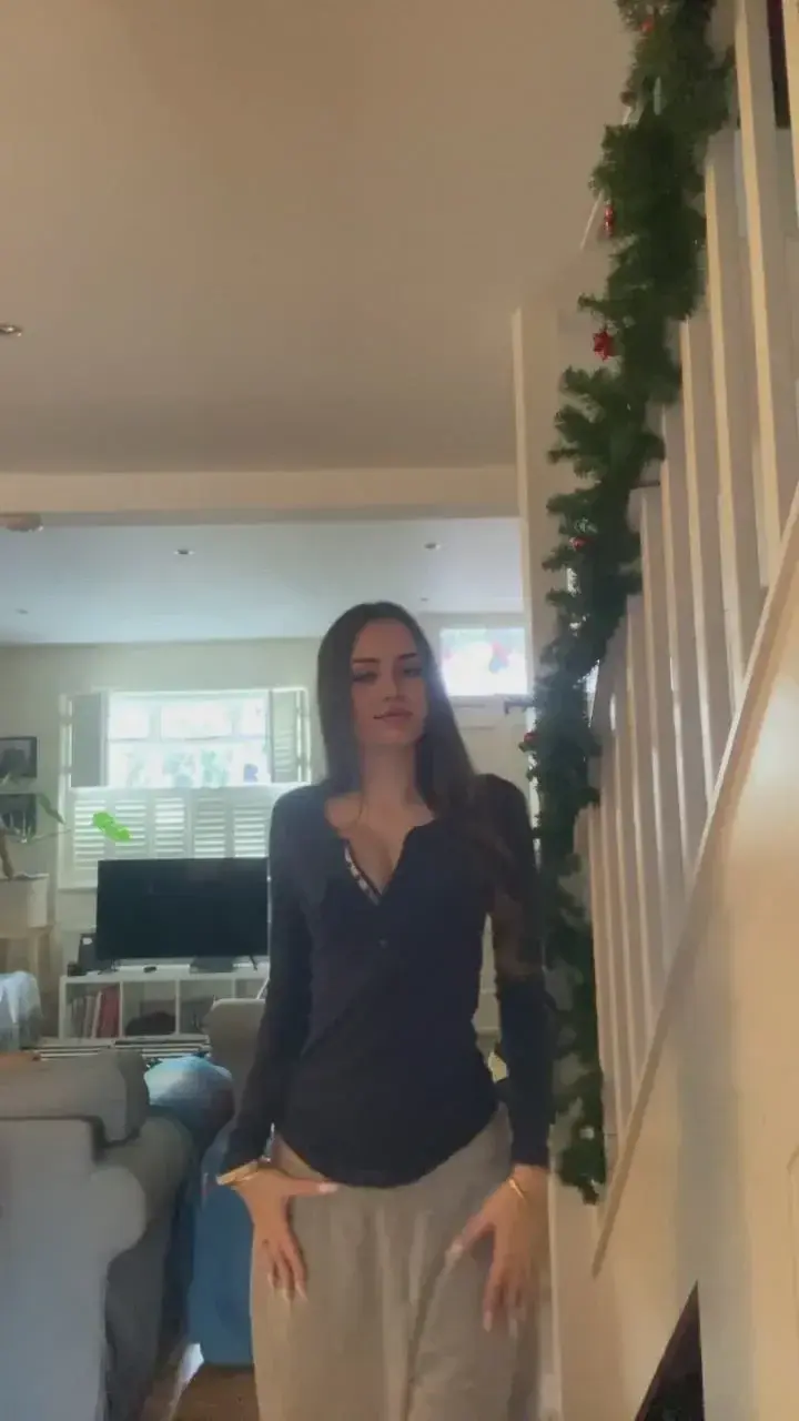 Leak & nude 3 — ChoeLefevre