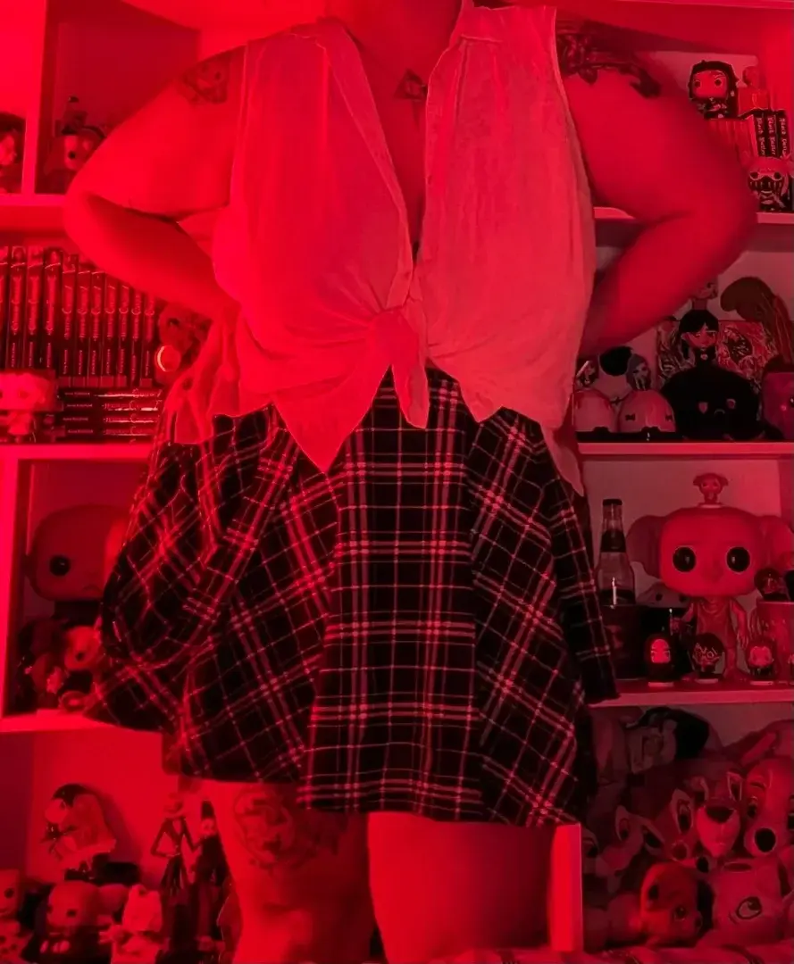 Coucou mes petits poulpes et ceux pas encore abonné.Je reprends un rythme soutenu de post et de réponse aux média privé. N’hésitez pas. 🥰🐙