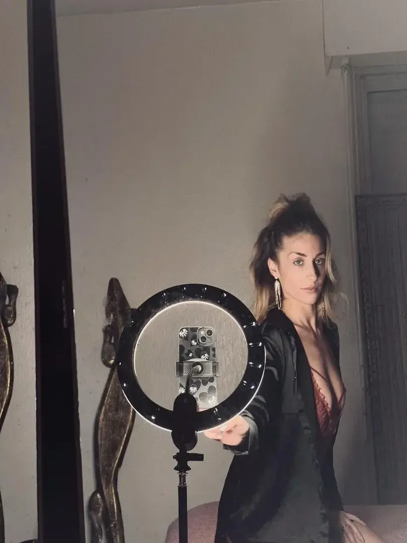 Leak & nude 2 — petitpiment13