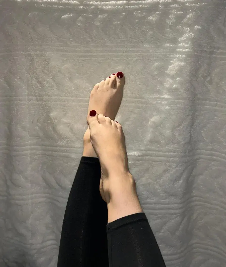 Leak & nude 1 — Frenchizfeet