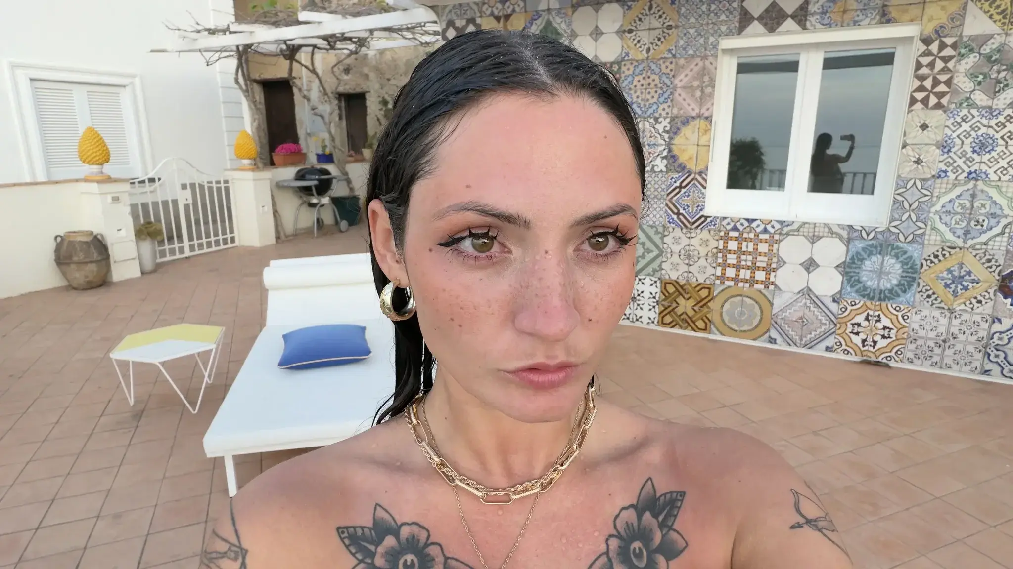 Leak & nude MYM — Lauraarsi : « Si tu like j'ai mis un truc qui t'envoie une vidéo direct en privé 🤭 » (MYM)