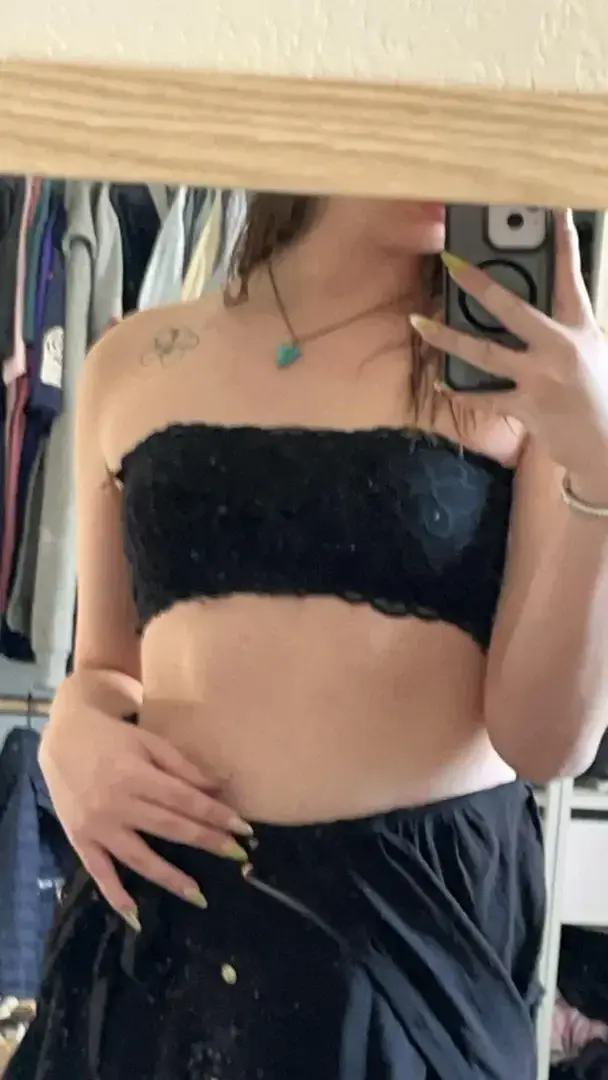 Envie de me voir sans rien?🤭