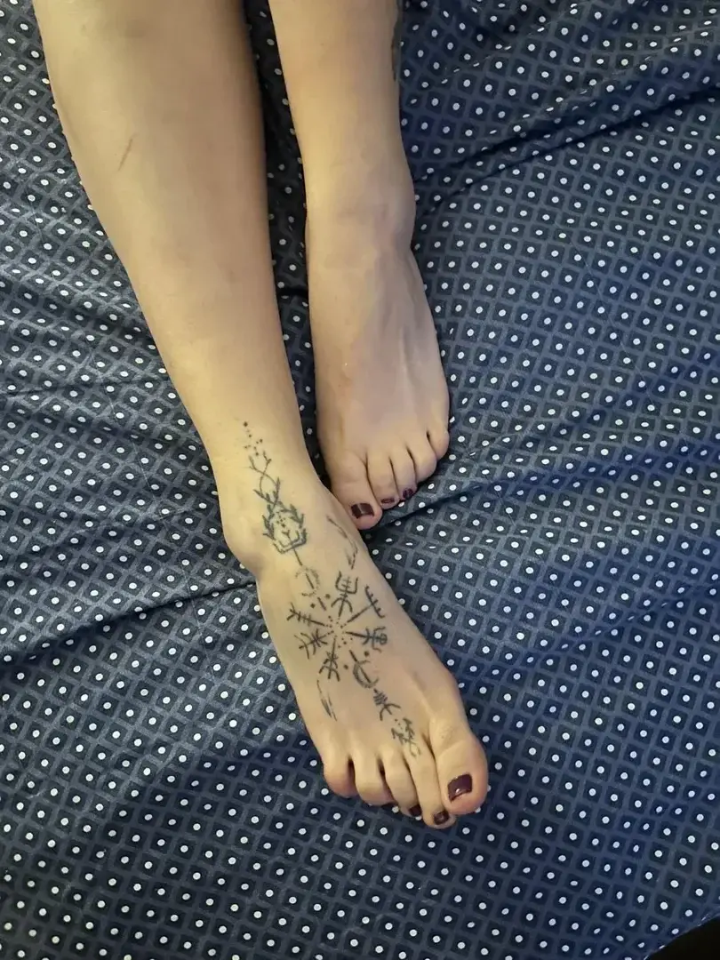 Leak & nude 1 — Sweet-feet-tattoo