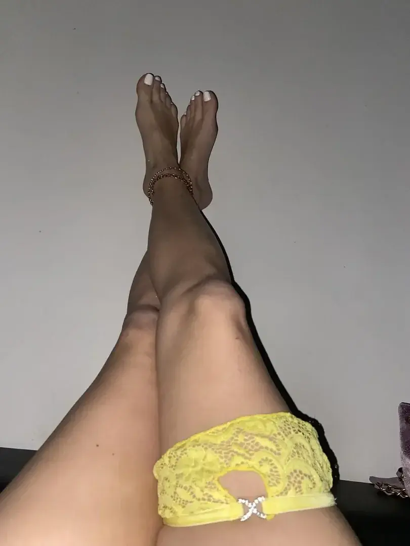 Leak & nude 7 — Pieds-dune-blonde