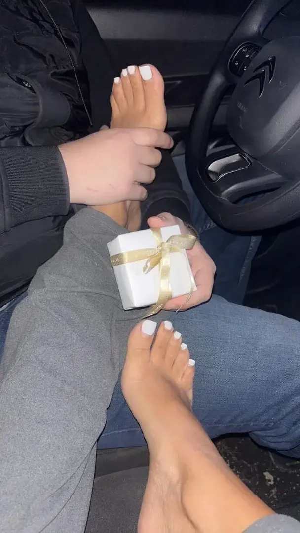 Cadeau a mes pieds