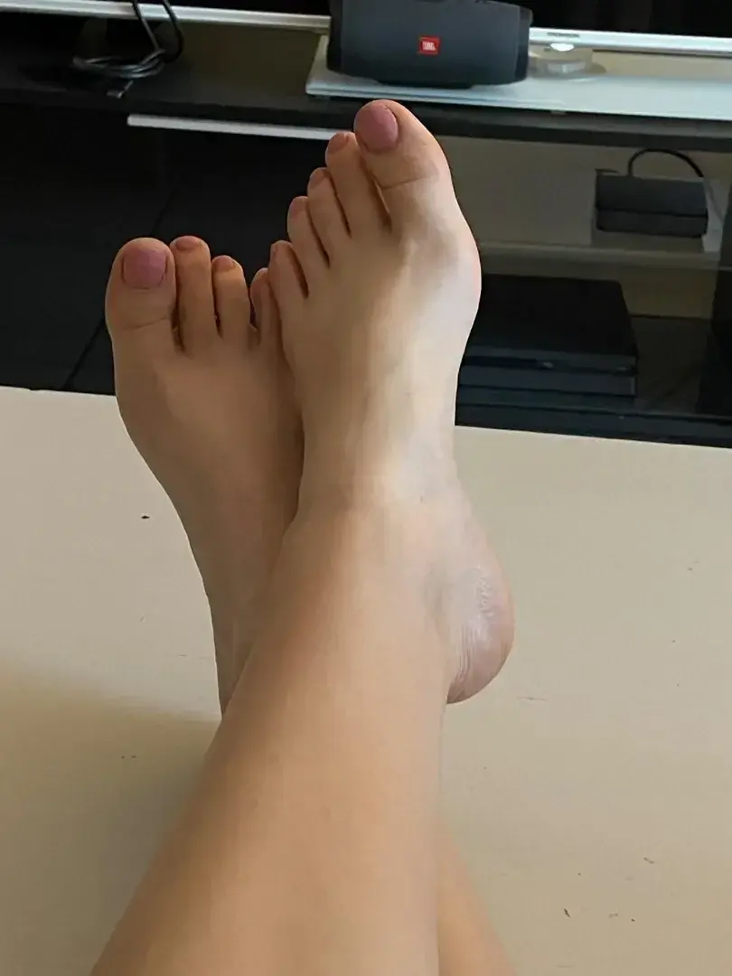Leak & nude 1 — Lespiedsdekarla