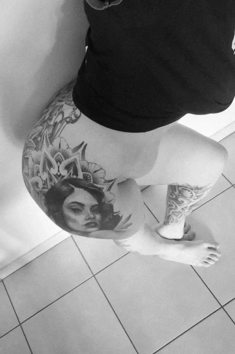 Leak & nude 9 — Xtiteloute