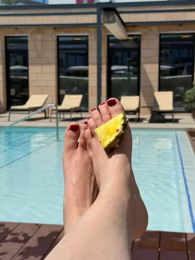 Leak & nude 3 — Intimifeet
