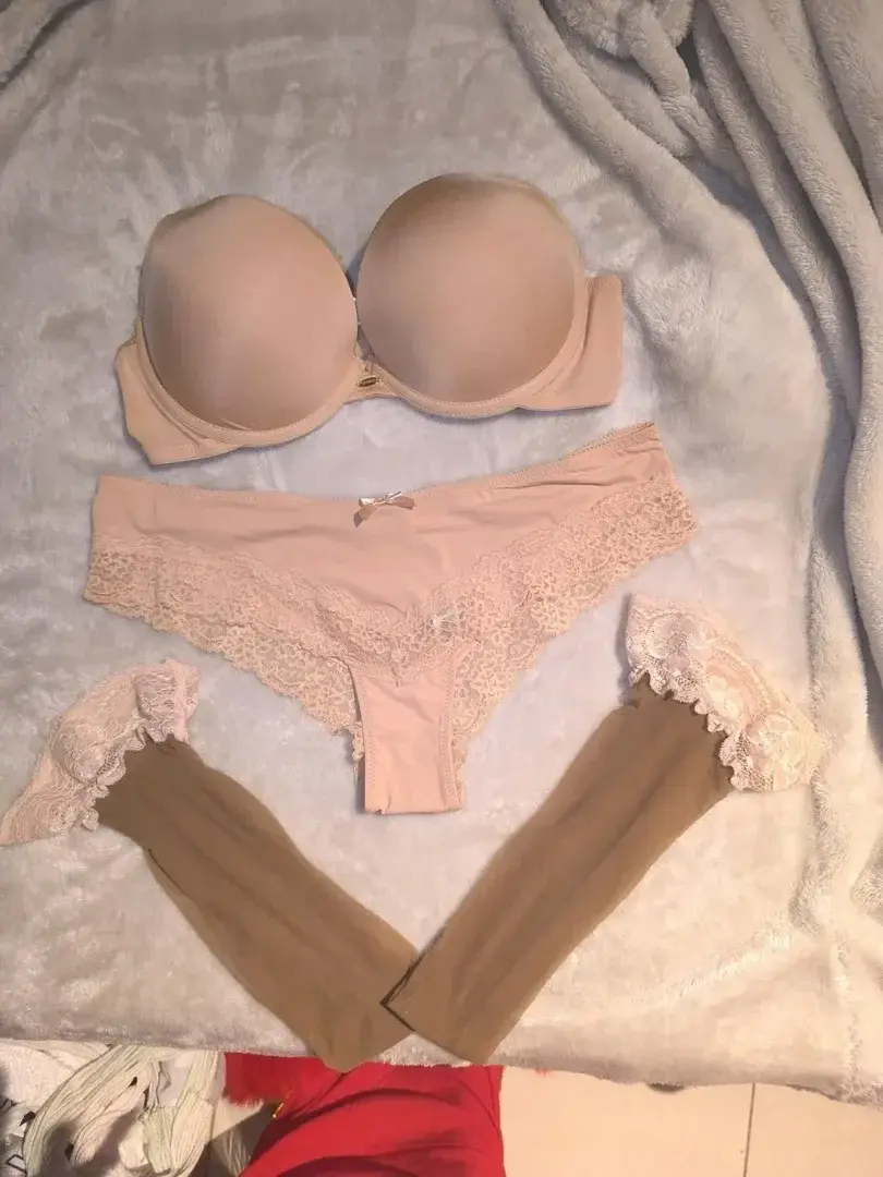 Leak & nude 2 — Queenvoilee
