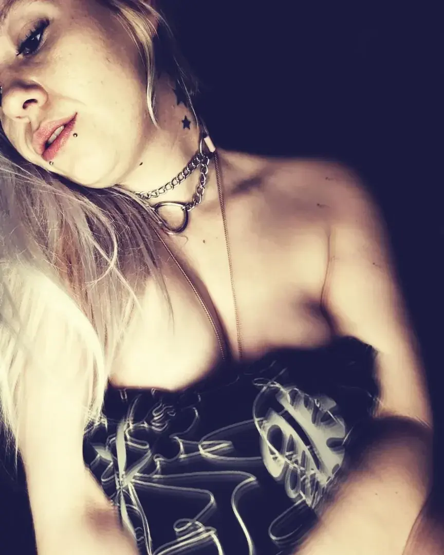 Leak & nude MYM — Latannantee : « média » (MYM)