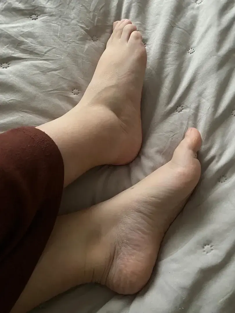 Leak & nude 1 — Feetslovers_52
