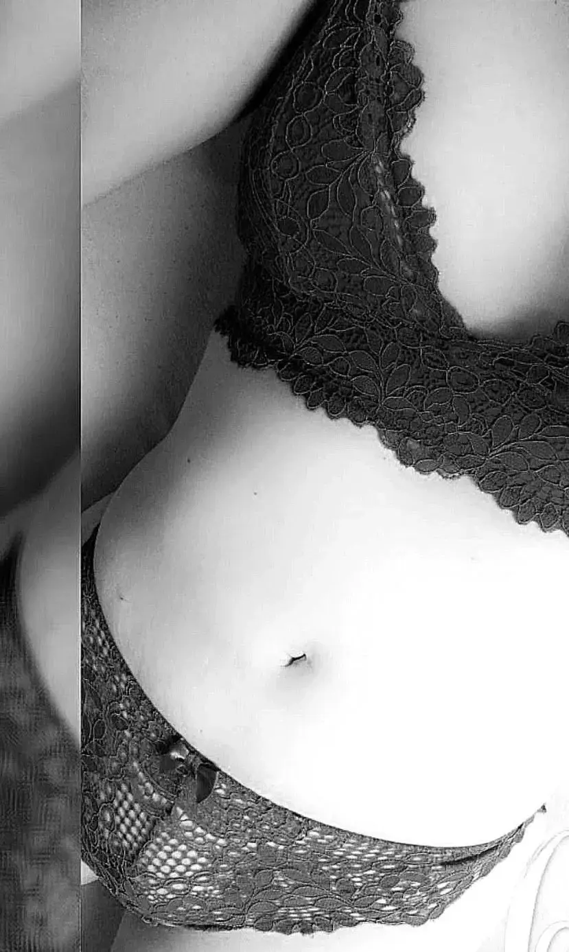 Leak & nude 3 — French_feet_elvired